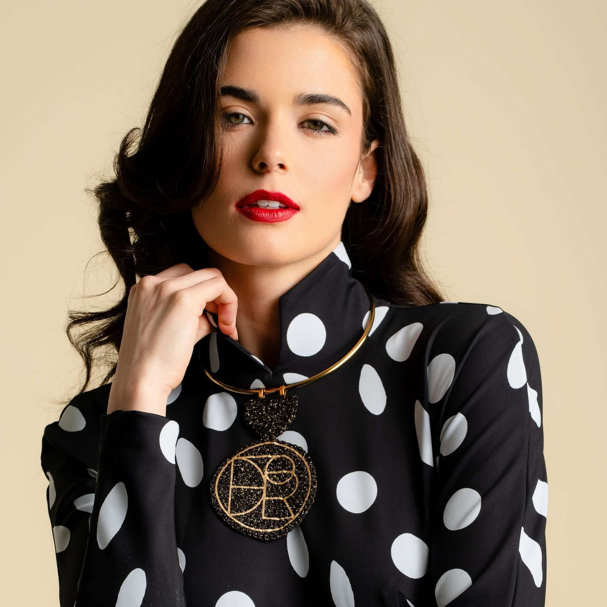 Model is wearing Sexy Day